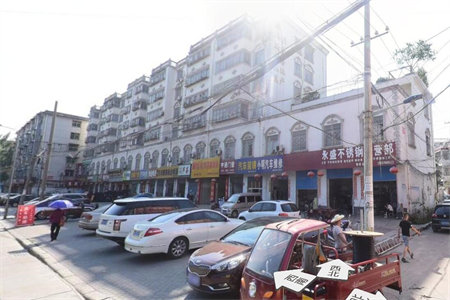 西郊教师公寓三楼套二65平+10平付房